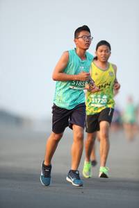 BIB: 5185, 51720
                            <button type="button" onclick="openModal(10502281)" class="btn btn-primary btn-sm float-right btn-popup" data-toggle="modal" data-target=".modal-high-quality">
                        <i class="fas fa-shopping-cart"></i> Add to Cart
                    </button>
                                            <button type="button" onclick="isThisMe(10502281, true)" class="btn btn-success btn-sm float-right btn-popup btn-isme hidden" data-toggle="tooltip" data-placement="bottom" title="นี่คือรูปของคุณใช่ไหม คลิกที่นี่เพื่อเอาเข้าอัลบั้ม">
                        <i class="fas fa-plus"></i> Add to album
                    </button>
                    <button type="button" onclick="isThisMe(10502281, false)" class="btn btn-warning btn-sm float-right btn-popup btn-isnotme hidden">
                        <i class="fas fa-ban"></i> Remove from album
                    </button>