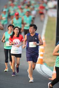 BIB: 522, 52648
                            <button type="button" onclick="openModal(10505964)" class="btn btn-primary btn-sm float-right btn-popup" data-toggle="modal" data-target=".modal-high-quality">
                        <i class="fas fa-shopping-cart"></i> Add to Cart
                    </button>
                                            <button type="button" onclick="isThisMe(10505964, true)" class="btn btn-success btn-sm float-right btn-popup btn-isme hidden" data-toggle="tooltip" data-placement="bottom" title="นี่คือรูปของคุณใช่ไหม คลิกที่นี่เพื่อเอาเข้าอัลบั้ม">
                        <i class="fas fa-plus"></i> Add to album
                    </button>
                    <button type="button" onclick="isThisMe(10505964, false)" class="btn btn-warning btn-sm float-right btn-popup btn-isnotme hidden">
                        <i class="fas fa-ban"></i> Remove from album
                    </button>