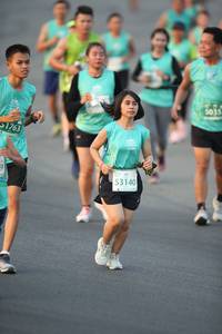 BIB: 5035, 1763, 53140
                            <button type="button" onclick="openModal(10504549)" class="btn btn-primary btn-sm float-right btn-popup" data-toggle="modal" data-target=".modal-high-quality">
                        <i class="fas fa-shopping-cart"></i> Add to Cart
                    </button>
                                            <button type="button" onclick="isThisMe(10504549, true)" class="btn btn-success btn-sm float-right btn-popup btn-isme hidden" data-toggle="tooltip" data-placement="bottom" title="นี่คือรูปของคุณใช่ไหม คลิกที่นี่เพื่อเอาเข้าอัลบั้ม">
                        <i class="fas fa-plus"></i> Add to album
                    </button>
                    <button type="button" onclick="isThisMe(10504549, false)" class="btn btn-warning btn-sm float-right btn-popup btn-isnotme hidden">
                        <i class="fas fa-ban"></i> Remove from album
                    </button>