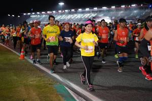 BIB: 232, 040
                            <button type="button" onclick="openModal(11391238)" class="btn btn-primary btn-sm float-right btn-popup" data-toggle="modal" data-target=".modal-high-quality">
                        <i class="fas fa-shopping-cart"></i> Add to Cart
                    </button>
                                            <button type="button" onclick="isThisMe(11391238, true)" class="btn btn-success btn-sm float-right btn-popup btn-isme hidden" data-toggle="tooltip" data-placement="bottom" title="นี่คือรูปของคุณใช่ไหม คลิกที่นี่เพื่อเอาเข้าอัลบั้ม">
                        <i class="fas fa-plus"></i> Add to album
                    </button>
                    <button type="button" onclick="isThisMe(11391238, false)" class="btn btn-warning btn-sm float-right btn-popup btn-isnotme hidden">
                        <i class="fas fa-ban"></i> Remove from album
                    </button>