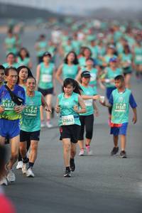 BIB: 227, 51877, 51551, 51640, 2862, 
                            <button type="button" onclick="openModal(10507787)" class="btn btn-primary btn-sm float-right btn-popup" data-toggle="modal" data-target=".modal-high-quality">
                        <i class="fas fa-shopping-cart"></i> Add to Cart
                    </button>
                                            <button type="button" onclick="isThisMe(10507787, true)" class="btn btn-success btn-sm float-right btn-popup btn-isme hidden" data-toggle="tooltip" data-placement="bottom" title="นี่คือรูปของคุณใช่ไหม คลิกที่นี่เพื่อเอาเข้าอัลบั้ม">
                        <i class="fas fa-plus"></i> Add to album
                    </button>
                    <button type="button" onclick="isThisMe(10507787, false)" class="btn btn-warning btn-sm float-right btn-popup btn-isnotme hidden">
                        <i class="fas fa-ban"></i> Remove from album
                    </button>