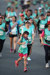 BIB: 038, 662, 5220
                            <button type="button" onclick="openModal(10510086)" class="btn btn-primary btn-sm float-right btn-popup" data-toggle="modal" data-target=".modal-high-quality">
                        <i class="fas fa-shopping-cart"></i> Add to Cart
                    </button>
                                            <button type="button" onclick="isThisMe(10510086, true)" class="btn btn-success btn-sm float-right btn-popup btn-isme hidden" data-toggle="tooltip" data-placement="bottom" title="นี่คือรูปของคุณใช่ไหม คลิกที่นี่เพื่อเอาเข้าอัลบั้ม">
                        <i class="fas fa-plus"></i> Add to album
                    </button>
                    <button type="button" onclick="isThisMe(10510086, false)" class="btn btn-warning btn-sm float-right btn-popup btn-isnotme hidden">
                        <i class="fas fa-ban"></i> Remove from album
                    </button>