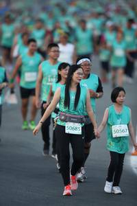 BIB: 50685, 50567
                            <button type="button" onclick="openModal(10512337)" class="btn btn-primary btn-sm float-right btn-popup" data-toggle="modal" data-target=".modal-high-quality">
                        <i class="fas fa-shopping-cart"></i> Add to Cart
                    </button>
                                            <button type="button" onclick="isThisMe(10512337, true)" class="btn btn-success btn-sm float-right btn-popup btn-isme hidden" data-toggle="tooltip" data-placement="bottom" title="นี่คือรูปของคุณใช่ไหม คลิกที่นี่เพื่อเอาเข้าอัลบั้ม">
                        <i class="fas fa-plus"></i> Add to album
                    </button>
                    <button type="button" onclick="isThisMe(10512337, false)" class="btn btn-warning btn-sm float-right btn-popup btn-isnotme hidden">
                        <i class="fas fa-ban"></i> Remove from album
                    </button>