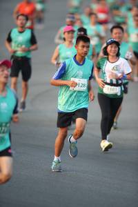 BIB: 128, 1101
                            <button type="button" onclick="openModal(10506137)" class="btn btn-primary btn-sm float-right btn-popup" data-toggle="modal" data-target=".modal-high-quality">
                        <i class="fas fa-shopping-cart"></i> Add to Cart
                    </button>
                                            <button type="button" onclick="isThisMe(10506137, true)" class="btn btn-success btn-sm float-right btn-popup btn-isme hidden" data-toggle="tooltip" data-placement="bottom" title="นี่คือรูปของคุณใช่ไหม คลิกที่นี่เพื่อเอาเข้าอัลบั้ม">
                        <i class="fas fa-plus"></i> Add to album
                    </button>
                    <button type="button" onclick="isThisMe(10506137, false)" class="btn btn-warning btn-sm float-right btn-popup btn-isnotme hidden">
                        <i class="fas fa-ban"></i> Remove from album
                    </button>