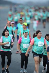 BIB: 2589, 53353, 51046
                            <button type="button" onclick="openModal(10512950)" class="btn btn-primary btn-sm float-right btn-popup" data-toggle="modal" data-target=".modal-high-quality">
                        <i class="fas fa-shopping-cart"></i> Add to Cart
                    </button>
                                            <button type="button" onclick="isThisMe(10512950, true)" class="btn btn-success btn-sm float-right btn-popup btn-isme hidden" data-toggle="tooltip" data-placement="bottom" title="นี่คือรูปของคุณใช่ไหม คลิกที่นี่เพื่อเอาเข้าอัลบั้ม">
                        <i class="fas fa-plus"></i> Add to album
                    </button>
                    <button type="button" onclick="isThisMe(10512950, false)" class="btn btn-warning btn-sm float-right btn-popup btn-isnotme hidden">
                        <i class="fas fa-ban"></i> Remove from album
                    </button>