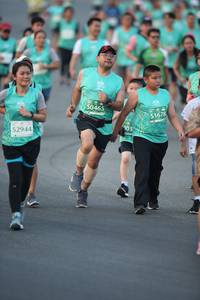 BIB: 50465, 51678, 103, 52944
                            <button type="button" onclick="openModal(10511516)" class="btn btn-primary btn-sm float-right btn-popup" data-toggle="modal" data-target=".modal-high-quality">
                        <i class="fas fa-shopping-cart"></i> Add to Cart
                    </button>
                                            <button type="button" onclick="isThisMe(10511516, true)" class="btn btn-success btn-sm float-right btn-popup btn-isme hidden" data-toggle="tooltip" data-placement="bottom" title="นี่คือรูปของคุณใช่ไหม คลิกที่นี่เพื่อเอาเข้าอัลบั้ม">
                        <i class="fas fa-plus"></i> Add to album
                    </button>
                    <button type="button" onclick="isThisMe(10511516, false)" class="btn btn-warning btn-sm float-right btn-popup btn-isnotme hidden">
                        <i class="fas fa-ban"></i> Remove from album
                    </button>