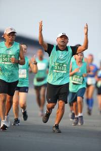 BIB: 5013, 51633, 31592, 640
                            <button type="button" onclick="openModal(10502934)" class="btn btn-primary btn-sm float-right btn-popup" data-toggle="modal" data-target=".modal-high-quality">
                        <i class="fas fa-shopping-cart"></i> Add to Cart
                    </button>
                                            <button type="button" onclick="isThisMe(10502934, true)" class="btn btn-success btn-sm float-right btn-popup btn-isme hidden" data-toggle="tooltip" data-placement="bottom" title="นี่คือรูปของคุณใช่ไหม คลิกที่นี่เพื่อเอาเข้าอัลบั้ม">
                        <i class="fas fa-plus"></i> Add to album
                    </button>
                    <button type="button" onclick="isThisMe(10502934, false)" class="btn btn-warning btn-sm float-right btn-popup btn-isnotme hidden">
                        <i class="fas fa-ban"></i> Remove from album
                    </button>