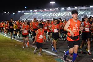 BIB: 2901, 22757, 24209, 23425, 230
                            <button type="button" onclick="openModal(11378888)" class="btn btn-primary btn-sm float-right btn-popup" data-toggle="modal" data-target=".modal-high-quality">
                        <i class="fas fa-shopping-cart"></i> Add to Cart
                    </button>
                                            <button type="button" onclick="isThisMe(11378888, true)" class="btn btn-success btn-sm float-right btn-popup btn-isme hidden" data-toggle="tooltip" data-placement="bottom" title="นี่คือรูปของคุณใช่ไหม คลิกที่นี่เพื่อเอาเข้าอัลบั้ม">
                        <i class="fas fa-plus"></i> Add to album
                    </button>
                    <button type="button" onclick="isThisMe(11378888, false)" class="btn btn-warning btn-sm float-right btn-popup btn-isnotme hidden">
                        <i class="fas fa-ban"></i> Remove from album
                    </button>