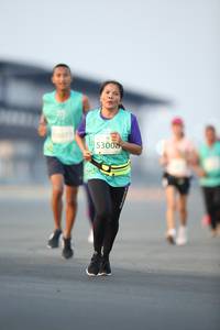 BIB: 5300
                            <button type="button" onclick="openModal(10503335)" class="btn btn-primary btn-sm float-right btn-popup" data-toggle="modal" data-target=".modal-high-quality">
                        <i class="fas fa-shopping-cart"></i> Add to Cart
                    </button>
                                            <button type="button" onclick="isThisMe(10503335, true)" class="btn btn-success btn-sm float-right btn-popup btn-isme hidden" data-toggle="tooltip" data-placement="bottom" title="นี่คือรูปของคุณใช่ไหม คลิกที่นี่เพื่อเอาเข้าอัลบั้ม">
                        <i class="fas fa-plus"></i> Add to album
                    </button>
                    <button type="button" onclick="isThisMe(10503335, false)" class="btn btn-warning btn-sm float-right btn-popup btn-isnotme hidden">
                        <i class="fas fa-ban"></i> Remove from album
                    </button>