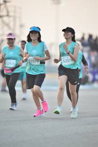 BIB: 52576, 52925, 52578
                            <button type="button" onclick="openModal(10507932)" class="btn btn-primary btn-sm float-right btn-popup" data-toggle="modal" data-target=".modal-high-quality">
                        <i class="fas fa-shopping-cart"></i> Add to Cart
                    </button>
                                            <button type="button" onclick="isThisMe(10507932, true)" class="btn btn-success btn-sm float-right btn-popup btn-isme hidden" data-toggle="tooltip" data-placement="bottom" title="นี่คือรูปของคุณใช่ไหม คลิกที่นี่เพื่อเอาเข้าอัลบั้ม">
                        <i class="fas fa-plus"></i> Add to album
                    </button>
                    <button type="button" onclick="isThisMe(10507932, false)" class="btn btn-warning btn-sm float-right btn-popup btn-isnotme hidden">
                        <i class="fas fa-ban"></i> Remove from album
                    </button>