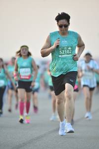 BIB: 52102
                            <button type="button" onclick="openModal(10508031)" class="btn btn-primary btn-sm float-right btn-popup" data-toggle="modal" data-target=".modal-high-quality">
                        <i class="fas fa-shopping-cart"></i> Add to Cart
                    </button>
                                            <button type="button" onclick="isThisMe(10508031, true)" class="btn btn-success btn-sm float-right btn-popup btn-isme hidden" data-toggle="tooltip" data-placement="bottom" title="นี่คือรูปของคุณใช่ไหม คลิกที่นี่เพื่อเอาเข้าอัลบั้ม">
                        <i class="fas fa-plus"></i> Add to album
                    </button>
                    <button type="button" onclick="isThisMe(10508031, false)" class="btn btn-warning btn-sm float-right btn-popup btn-isnotme hidden">
                        <i class="fas fa-ban"></i> Remove from album
                    </button>