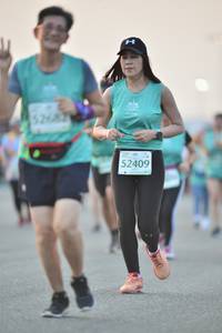 BIB: 52687, 52409
                            <button type="button" onclick="openModal(10507940)" class="btn btn-primary btn-sm float-right btn-popup" data-toggle="modal" data-target=".modal-high-quality">
                        <i class="fas fa-shopping-cart"></i> Add to Cart
                    </button>
                                            <button type="button" onclick="isThisMe(10507940, true)" class="btn btn-success btn-sm float-right btn-popup btn-isme hidden" data-toggle="tooltip" data-placement="bottom" title="นี่คือรูปของคุณใช่ไหม คลิกที่นี่เพื่อเอาเข้าอัลบั้ม">
                        <i class="fas fa-plus"></i> Add to album
                    </button>
                    <button type="button" onclick="isThisMe(10507940, false)" class="btn btn-warning btn-sm float-right btn-popup btn-isnotme hidden">
                        <i class="fas fa-ban"></i> Remove from album
                    </button>