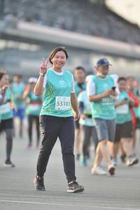 BIB: 53103
                            <button type="button" onclick="openModal(10520058)" class="btn btn-primary btn-sm float-right btn-popup" data-toggle="modal" data-target=".modal-high-quality">
                        <i class="fas fa-shopping-cart"></i> Add to Cart
                    </button>
                                            <button type="button" onclick="isThisMe(10520058, true)" class="btn btn-success btn-sm float-right btn-popup btn-isme hidden" data-toggle="tooltip" data-placement="bottom" title="นี่คือรูปของคุณใช่ไหม คลิกที่นี่เพื่อเอาเข้าอัลบั้ม">
                        <i class="fas fa-plus"></i> Add to album
                    </button>
                    <button type="button" onclick="isThisMe(10520058, false)" class="btn btn-warning btn-sm float-right btn-popup btn-isnotme hidden">
                        <i class="fas fa-ban"></i> Remove from album
                    </button>