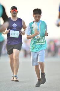 BIB: 53355, 51581
                            <button type="button" onclick="openModal(10520752)" class="btn btn-primary btn-sm float-right btn-popup" data-toggle="modal" data-target=".modal-high-quality">
                        <i class="fas fa-shopping-cart"></i> Add to Cart
                    </button>
                                            <button type="button" onclick="isThisMe(10520752, true)" class="btn btn-success btn-sm float-right btn-popup btn-isme hidden" data-toggle="tooltip" data-placement="bottom" title="นี่คือรูปของคุณใช่ไหม คลิกที่นี่เพื่อเอาเข้าอัลบั้ม">
                        <i class="fas fa-plus"></i> Add to album
                    </button>
                    <button type="button" onclick="isThisMe(10520752, false)" class="btn btn-warning btn-sm float-right btn-popup btn-isnotme hidden">
                        <i class="fas fa-ban"></i> Remove from album
                    </button>