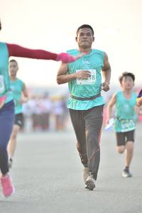 BIB: 
                            <button type="button" onclick="openModal(10520901)" class="btn btn-primary btn-sm float-right btn-popup" data-toggle="modal" data-target=".modal-high-quality">
                        <i class="fas fa-shopping-cart"></i> Add to Cart
                    </button>
                                            <button type="button" onclick="isThisMe(10520901, true)" class="btn btn-success btn-sm float-right btn-popup btn-isme hidden" data-toggle="tooltip" data-placement="bottom" title="นี่คือรูปของคุณใช่ไหม คลิกที่นี่เพื่อเอาเข้าอัลบั้ม">
                        <i class="fas fa-plus"></i> Add to album
                    </button>
                    <button type="button" onclick="isThisMe(10520901, false)" class="btn btn-warning btn-sm float-right btn-popup btn-isnotme hidden">
                        <i class="fas fa-ban"></i> Remove from album
                    </button>