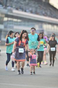 BIB: 70741, 145, 5085
                            <button type="button" onclick="openModal(10520081)" class="btn btn-primary btn-sm float-right btn-popup" data-toggle="modal" data-target=".modal-high-quality">
                        <i class="fas fa-shopping-cart"></i> Add to Cart
                    </button>
                                            <button type="button" onclick="isThisMe(10520081, true)" class="btn btn-success btn-sm float-right btn-popup btn-isme hidden" data-toggle="tooltip" data-placement="bottom" title="นี่คือรูปของคุณใช่ไหม คลิกที่นี่เพื่อเอาเข้าอัลบั้ม">
                        <i class="fas fa-plus"></i> Add to album
                    </button>
                    <button type="button" onclick="isThisMe(10520081, false)" class="btn btn-warning btn-sm float-right btn-popup btn-isnotme hidden">
                        <i class="fas fa-ban"></i> Remove from album
                    </button>