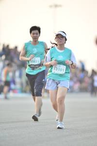 BIB: 50811, 53101
                            <button type="button" onclick="openModal(10521024)" class="btn btn-primary btn-sm float-right btn-popup" data-toggle="modal" data-target=".modal-high-quality">
                        <i class="fas fa-shopping-cart"></i> Add to Cart
                    </button>
                                            <button type="button" onclick="isThisMe(10521024, true)" class="btn btn-success btn-sm float-right btn-popup btn-isme hidden" data-toggle="tooltip" data-placement="bottom" title="นี่คือรูปของคุณใช่ไหม คลิกที่นี่เพื่อเอาเข้าอัลบั้ม">
                        <i class="fas fa-plus"></i> Add to album
                    </button>
                    <button type="button" onclick="isThisMe(10521024, false)" class="btn btn-warning btn-sm float-right btn-popup btn-isnotme hidden">
                        <i class="fas fa-ban"></i> Remove from album
                    </button>