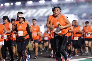 BIB: 24926, 29625, 107
                            <button type="button" onclick="openModal(10875998)" class="btn btn-primary btn-sm float-right btn-popup" data-toggle="modal" data-target=".modal-high-quality">
                        <i class="fas fa-shopping-cart"></i> Add to Cart
                    </button>
                                            <button type="button" onclick="isThisMe(10875998, true)" class="btn btn-success btn-sm float-right btn-popup btn-isme hidden" data-toggle="tooltip" data-placement="bottom" title="นี่คือรูปของคุณใช่ไหม คลิกที่นี่เพื่อเอาเข้าอัลบั้ม">
                        <i class="fas fa-plus"></i> Add to album
                    </button>
                    <button type="button" onclick="isThisMe(10875998, false)" class="btn btn-warning btn-sm float-right btn-popup btn-isnotme hidden">
                        <i class="fas fa-ban"></i> Remove from album
                    </button>
