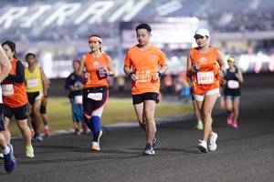 BIB: 1075, 24811, 964, 
                            <button type="button" onclick="openModal(10889501)" class="btn btn-primary btn-sm float-right btn-popup" data-toggle="modal" data-target=".modal-high-quality">
                        <i class="fas fa-shopping-cart"></i> Add to Cart
                    </button>
                                            <button type="button" onclick="isThisMe(10889501, true)" class="btn btn-success btn-sm float-right btn-popup btn-isme hidden" data-toggle="tooltip" data-placement="bottom" title="นี่คือรูปของคุณใช่ไหม คลิกที่นี่เพื่อเอาเข้าอัลบั้ม">
                        <i class="fas fa-plus"></i> Add to album
                    </button>
                    <button type="button" onclick="isThisMe(10889501, false)" class="btn btn-warning btn-sm float-right btn-popup btn-isnotme hidden">
                        <i class="fas fa-ban"></i> Remove from album
                    </button>
