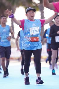 BIB: 17767, 100
                            <button type="button" onclick="openModal(11137561)" class="btn btn-primary btn-sm float-right btn-popup" data-toggle="modal" data-target=".modal-high-quality">
                        <i class="fas fa-shopping-cart"></i> Add to Cart
                    </button>
                                            <button type="button" onclick="isThisMe(11137561, true)" class="btn btn-success btn-sm float-right btn-popup btn-isme hidden" data-toggle="tooltip" data-placement="bottom" title="นี่คือรูปของคุณใช่ไหม คลิกที่นี่เพื่อเอาเข้าอัลบั้ม">
                        <i class="fas fa-plus"></i> Add to album
                    </button>
                    <button type="button" onclick="isThisMe(11137561, false)" class="btn btn-warning btn-sm float-right btn-popup btn-isnotme hidden">
                        <i class="fas fa-ban"></i> Remove from album
                    </button>