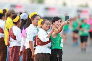 BIB: 
                            <button type="button" onclick="openModal(10500920)" class="btn btn-primary btn-sm float-right btn-popup" data-toggle="modal" data-target=".modal-high-quality">
                        <i class="fas fa-shopping-cart"></i> Add to Cart
                    </button>
                                            <button type="button" onclick="isThisMe(10500920, true)" class="btn btn-success btn-sm float-right btn-popup btn-isme hidden" data-toggle="tooltip" data-placement="bottom" title="นี่คือรูปของคุณใช่ไหม คลิกที่นี่เพื่อเอาเข้าอัลบั้ม">
                        <i class="fas fa-plus"></i> Add to album
                    </button>
                    <button type="button" onclick="isThisMe(10500920, false)" class="btn btn-warning btn-sm float-right btn-popup btn-isnotme hidden">
                        <i class="fas fa-ban"></i> Remove from album
                    </button>