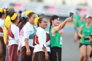 BIB: 
                            <button type="button" onclick="openModal(10500921)" class="btn btn-primary btn-sm float-right btn-popup" data-toggle="modal" data-target=".modal-high-quality">
                        <i class="fas fa-shopping-cart"></i> Add to Cart
                    </button>
                                            <button type="button" onclick="isThisMe(10500921, true)" class="btn btn-success btn-sm float-right btn-popup btn-isme hidden" data-toggle="tooltip" data-placement="bottom" title="นี่คือรูปของคุณใช่ไหม คลิกที่นี่เพื่อเอาเข้าอัลบั้ม">
                        <i class="fas fa-plus"></i> Add to album
                    </button>
                    <button type="button" onclick="isThisMe(10500921, false)" class="btn btn-warning btn-sm float-right btn-popup btn-isnotme hidden">
                        <i class="fas fa-ban"></i> Remove from album
                    </button>