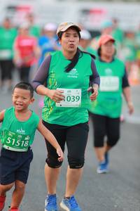 BIB: 039, 51518
                            <button type="button" onclick="openModal(10501754)" class="btn btn-primary btn-sm float-right btn-popup" data-toggle="modal" data-target=".modal-high-quality">
                        <i class="fas fa-shopping-cart"></i> Add to Cart
                    </button>
                                            <button type="button" onclick="isThisMe(10501754, true)" class="btn btn-success btn-sm float-right btn-popup btn-isme hidden" data-toggle="tooltip" data-placement="bottom" title="นี่คือรูปของคุณใช่ไหม คลิกที่นี่เพื่อเอาเข้าอัลบั้ม">
                        <i class="fas fa-plus"></i> Add to album
                    </button>
                    <button type="button" onclick="isThisMe(10501754, false)" class="btn btn-warning btn-sm float-right btn-popup btn-isnotme hidden">
                        <i class="fas fa-ban"></i> Remove from album
                    </button>