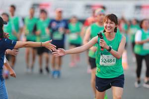 BIB: 2484
                            <button type="button" onclick="openModal(10499823)" class="btn btn-primary btn-sm float-right btn-popup" data-toggle="modal" data-target=".modal-high-quality">
                        <i class="fas fa-shopping-cart"></i> Add to Cart
                    </button>
                                            <button type="button" onclick="isThisMe(10499823, true)" class="btn btn-success btn-sm float-right btn-popup btn-isme hidden" data-toggle="tooltip" data-placement="bottom" title="นี่คือรูปของคุณใช่ไหม คลิกที่นี่เพื่อเอาเข้าอัลบั้ม">
                        <i class="fas fa-plus"></i> Add to album
                    </button>
                    <button type="button" onclick="isThisMe(10499823, false)" class="btn btn-warning btn-sm float-right btn-popup btn-isnotme hidden">
                        <i class="fas fa-ban"></i> Remove from album
                    </button>