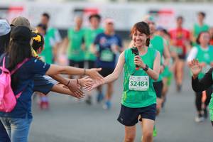 BIB: 52484
                            <button type="button" onclick="openModal(10499799)" class="btn btn-primary btn-sm float-right btn-popup" data-toggle="modal" data-target=".modal-high-quality">
                        <i class="fas fa-shopping-cart"></i> Add to Cart
                    </button>
                                            <button type="button" onclick="isThisMe(10499799, true)" class="btn btn-success btn-sm float-right btn-popup btn-isme hidden" data-toggle="tooltip" data-placement="bottom" title="นี่คือรูปของคุณใช่ไหม คลิกที่นี่เพื่อเอาเข้าอัลบั้ม">
                        <i class="fas fa-plus"></i> Add to album
                    </button>
                    <button type="button" onclick="isThisMe(10499799, false)" class="btn btn-warning btn-sm float-right btn-popup btn-isnotme hidden">
                        <i class="fas fa-ban"></i> Remove from album
                    </button>