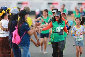 BIB: 510, 52280
                            <button type="button" onclick="openModal(10499765)" class="btn btn-primary btn-sm float-right btn-popup" data-toggle="modal" data-target=".modal-high-quality">
                        <i class="fas fa-shopping-cart"></i> Add to Cart
                    </button>
                                            <button type="button" onclick="isThisMe(10499765, true)" class="btn btn-success btn-sm float-right btn-popup btn-isme hidden" data-toggle="tooltip" data-placement="bottom" title="นี่คือรูปของคุณใช่ไหม คลิกที่นี่เพื่อเอาเข้าอัลบั้ม">
                        <i class="fas fa-plus"></i> Add to album
                    </button>
                    <button type="button" onclick="isThisMe(10499765, false)" class="btn btn-warning btn-sm float-right btn-popup btn-isnotme hidden">
                        <i class="fas fa-ban"></i> Remove from album
                    </button>