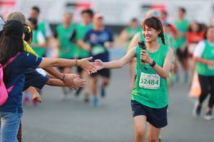 BIB: 52484
                            <button type="button" onclick="openModal(10499817)" class="btn btn-primary btn-sm float-right btn-popup" data-toggle="modal" data-target=".modal-high-quality">
                        <i class="fas fa-shopping-cart"></i> Add to Cart
                    </button>
                                            <button type="button" onclick="isThisMe(10499817, true)" class="btn btn-success btn-sm float-right btn-popup btn-isme hidden" data-toggle="tooltip" data-placement="bottom" title="นี่คือรูปของคุณใช่ไหม คลิกที่นี่เพื่อเอาเข้าอัลบั้ม">
                        <i class="fas fa-plus"></i> Add to album
                    </button>
                    <button type="button" onclick="isThisMe(10499817, false)" class="btn btn-warning btn-sm float-right btn-popup btn-isnotme hidden">
                        <i class="fas fa-ban"></i> Remove from album
                    </button>