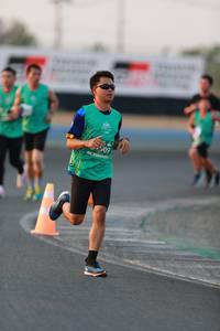 BIB: 909
                            <button type="button" onclick="openModal(10497018)" class="btn btn-primary btn-sm float-right btn-popup" data-toggle="modal" data-target=".modal-high-quality">
                        <i class="fas fa-shopping-cart"></i> Add to Cart
                    </button>
                                            <button type="button" onclick="isThisMe(10497018, true)" class="btn btn-success btn-sm float-right btn-popup btn-isme hidden" data-toggle="tooltip" data-placement="bottom" title="นี่คือรูปของคุณใช่ไหม คลิกที่นี่เพื่อเอาเข้าอัลบั้ม">
                        <i class="fas fa-plus"></i> Add to album
                    </button>
                    <button type="button" onclick="isThisMe(10497018, false)" class="btn btn-warning btn-sm float-right btn-popup btn-isnotme hidden">
                        <i class="fas fa-ban"></i> Remove from album
                    </button>