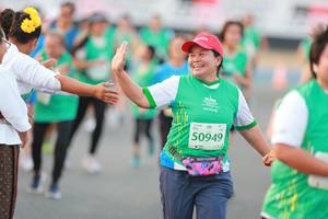 BIB: 50949
                            <button type="button" onclick="openModal(10500877)" class="btn btn-primary btn-sm float-right btn-popup" data-toggle="modal" data-target=".modal-high-quality">
                        <i class="fas fa-shopping-cart"></i> Add to Cart
                    </button>
                                            <button type="button" onclick="isThisMe(10500877, true)" class="btn btn-success btn-sm float-right btn-popup btn-isme hidden" data-toggle="tooltip" data-placement="bottom" title="นี่คือรูปของคุณใช่ไหม คลิกที่นี่เพื่อเอาเข้าอัลบั้ม">
                        <i class="fas fa-plus"></i> Add to album
                    </button>
                    <button type="button" onclick="isThisMe(10500877, false)" class="btn btn-warning btn-sm float-right btn-popup btn-isnotme hidden">
                        <i class="fas fa-ban"></i> Remove from album
                    </button>