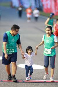 BIB: 52517, 51989
                            <button type="button" onclick="openModal(10503821)" class="btn btn-primary btn-sm float-right btn-popup" data-toggle="modal" data-target=".modal-high-quality">
                        <i class="fas fa-shopping-cart"></i> Add to Cart
                    </button>
                                            <button type="button" onclick="isThisMe(10503821, true)" class="btn btn-success btn-sm float-right btn-popup btn-isme hidden" data-toggle="tooltip" data-placement="bottom" title="นี่คือรูปของคุณใช่ไหม คลิกที่นี่เพื่อเอาเข้าอัลบั้ม">
                        <i class="fas fa-plus"></i> Add to album
                    </button>
                    <button type="button" onclick="isThisMe(10503821, false)" class="btn btn-warning btn-sm float-right btn-popup btn-isnotme hidden">
                        <i class="fas fa-ban"></i> Remove from album
                    </button>