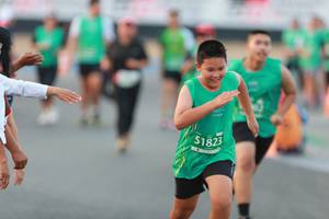 BIB: 1823
                            <button type="button" onclick="openModal(10501056)" class="btn btn-primary btn-sm float-right btn-popup" data-toggle="modal" data-target=".modal-high-quality">
                        <i class="fas fa-shopping-cart"></i> Add to Cart
                    </button>
                                            <button type="button" onclick="isThisMe(10501056, true)" class="btn btn-success btn-sm float-right btn-popup btn-isme hidden" data-toggle="tooltip" data-placement="bottom" title="นี่คือรูปของคุณใช่ไหม คลิกที่นี่เพื่อเอาเข้าอัลบั้ม">
                        <i class="fas fa-plus"></i> Add to album
                    </button>
                    <button type="button" onclick="isThisMe(10501056, false)" class="btn btn-warning btn-sm float-right btn-popup btn-isnotme hidden">
                        <i class="fas fa-ban"></i> Remove from album
                    </button>