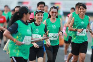 BIB: 082, 52646, 215
                            <button type="button" onclick="openModal(10501961)" class="btn btn-primary btn-sm float-right btn-popup" data-toggle="modal" data-target=".modal-high-quality">
                        <i class="fas fa-shopping-cart"></i> Add to Cart
                    </button>
                                            <button type="button" onclick="isThisMe(10501961, true)" class="btn btn-success btn-sm float-right btn-popup btn-isme hidden" data-toggle="tooltip" data-placement="bottom" title="นี่คือรูปของคุณใช่ไหม คลิกที่นี่เพื่อเอาเข้าอัลบั้ม">
                        <i class="fas fa-plus"></i> Add to album
                    </button>
                    <button type="button" onclick="isThisMe(10501961, false)" class="btn btn-warning btn-sm float-right btn-popup btn-isnotme hidden">
                        <i class="fas fa-ban"></i> Remove from album
                    </button>