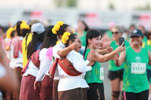 BIB: 51011
                            <button type="button" onclick="openModal(10500942)" class="btn btn-primary btn-sm float-right btn-popup" data-toggle="modal" data-target=".modal-high-quality">
                        <i class="fas fa-shopping-cart"></i> Add to Cart
                    </button>
                                            <button type="button" onclick="isThisMe(10500942, true)" class="btn btn-success btn-sm float-right btn-popup btn-isme hidden" data-toggle="tooltip" data-placement="bottom" title="นี่คือรูปของคุณใช่ไหม คลิกที่นี่เพื่อเอาเข้าอัลบั้ม">
                        <i class="fas fa-plus"></i> Add to album
                    </button>
                    <button type="button" onclick="isThisMe(10500942, false)" class="btn btn-warning btn-sm float-right btn-popup btn-isnotme hidden">
                        <i class="fas fa-ban"></i> Remove from album
                    </button>