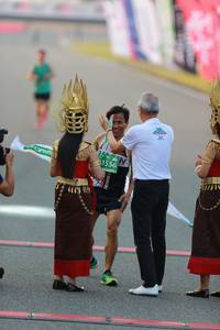 BIB: 1556
                            <button type="button" onclick="openModal(10496604)" class="btn btn-primary btn-sm float-right btn-popup" data-toggle="modal" data-target=".modal-high-quality">
                        <i class="fas fa-shopping-cart"></i> Add to Cart
                    </button>
                                            <button type="button" onclick="isThisMe(10496604, true)" class="btn btn-success btn-sm float-right btn-popup btn-isme hidden" data-toggle="tooltip" data-placement="bottom" title="นี่คือรูปของคุณใช่ไหม คลิกที่นี่เพื่อเอาเข้าอัลบั้ม">
                        <i class="fas fa-plus"></i> Add to album
                    </button>
                    <button type="button" onclick="isThisMe(10496604, false)" class="btn btn-warning btn-sm float-right btn-popup btn-isnotme hidden">
                        <i class="fas fa-ban"></i> Remove from album
                    </button>