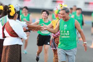 BIB: 51769
                            <button type="button" onclick="openModal(10500908)" class="btn btn-primary btn-sm float-right btn-popup" data-toggle="modal" data-target=".modal-high-quality">
                        <i class="fas fa-shopping-cart"></i> Add to Cart
                    </button>
                                            <button type="button" onclick="isThisMe(10500908, true)" class="btn btn-success btn-sm float-right btn-popup btn-isme hidden" data-toggle="tooltip" data-placement="bottom" title="นี่คือรูปของคุณใช่ไหม คลิกที่นี่เพื่อเอาเข้าอัลบั้ม">
                        <i class="fas fa-plus"></i> Add to album
                    </button>
                    <button type="button" onclick="isThisMe(10500908, false)" class="btn btn-warning btn-sm float-right btn-popup btn-isnotme hidden">
                        <i class="fas fa-ban"></i> Remove from album
                    </button>