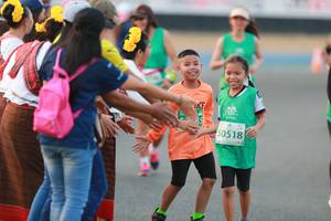 BIB: 50518
                            <button type="button" onclick="openModal(10499710)" class="btn btn-primary btn-sm float-right btn-popup" data-toggle="modal" data-target=".modal-high-quality">
                        <i class="fas fa-shopping-cart"></i> Add to Cart
                    </button>
                                            <button type="button" onclick="isThisMe(10499710, true)" class="btn btn-success btn-sm float-right btn-popup btn-isme hidden" data-toggle="tooltip" data-placement="bottom" title="นี่คือรูปของคุณใช่ไหม คลิกที่นี่เพื่อเอาเข้าอัลบั้ม">
                        <i class="fas fa-plus"></i> Add to album
                    </button>
                    <button type="button" onclick="isThisMe(10499710, false)" class="btn btn-warning btn-sm float-right btn-popup btn-isnotme hidden">
                        <i class="fas fa-ban"></i> Remove from album
                    </button>