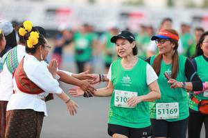 BIB: 5102, 51169
                            <button type="button" onclick="openModal(10501057)" class="btn btn-primary btn-sm float-right btn-popup" data-toggle="modal" data-target=".modal-high-quality">
                        <i class="fas fa-shopping-cart"></i> Add to Cart
                    </button>
                                            <button type="button" onclick="isThisMe(10501057, true)" class="btn btn-success btn-sm float-right btn-popup btn-isme hidden" data-toggle="tooltip" data-placement="bottom" title="นี่คือรูปของคุณใช่ไหม คลิกที่นี่เพื่อเอาเข้าอัลบั้ม">
                        <i class="fas fa-plus"></i> Add to album
                    </button>
                    <button type="button" onclick="isThisMe(10501057, false)" class="btn btn-warning btn-sm float-right btn-popup btn-isnotme hidden">
                        <i class="fas fa-ban"></i> Remove from album
                    </button>