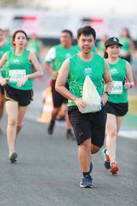 BIB: 62207, 568
                            <button type="button" onclick="openModal(10499229)" class="btn btn-primary btn-sm float-right btn-popup" data-toggle="modal" data-target=".modal-high-quality">
                        <i class="fas fa-shopping-cart"></i> Add to Cart
                    </button>
                                            <button type="button" onclick="isThisMe(10499229, true)" class="btn btn-success btn-sm float-right btn-popup btn-isme hidden" data-toggle="tooltip" data-placement="bottom" title="นี่คือรูปของคุณใช่ไหม คลิกที่นี่เพื่อเอาเข้าอัลบั้ม">
                        <i class="fas fa-plus"></i> Add to album
                    </button>
                    <button type="button" onclick="isThisMe(10499229, false)" class="btn btn-warning btn-sm float-right btn-popup btn-isnotme hidden">
                        <i class="fas fa-ban"></i> Remove from album
                    </button>