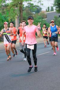BIB: 40410, 28570
                            <button type="button" onclick="openModal(12505604)" class="btn btn-primary btn-sm float-right btn-popup" data-toggle="modal" data-target=".modal-high-quality">
                        <i class="fas fa-shopping-cart"></i> Add to Cart
                    </button>
                                            <button type="button" onclick="isThisMe(12505604, true)" class="btn btn-success btn-sm float-right btn-popup btn-isme hidden" data-toggle="tooltip" data-placement="bottom" title="นี่คือรูปของคุณใช่ไหม คลิกที่นี่เพื่อเอาเข้าอัลบั้ม">
                        <i class="fas fa-plus"></i> Add to album
                    </button>
                    <button type="button" onclick="isThisMe(12505604, false)" class="btn btn-warning btn-sm float-right btn-popup btn-isnotme hidden">
                        <i class="fas fa-ban"></i> Remove from album
                    </button>