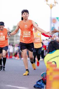 BIB: 73016, 0479, 26304
                            <button type="button" onclick="openModal(12861053)" class="btn btn-primary btn-sm float-right btn-popup" data-toggle="modal" data-target=".modal-high-quality">
                        <i class="fas fa-shopping-cart"></i> Add to Cart
                    </button>
                                            <button type="button" onclick="isThisMe(12861053, true)" class="btn btn-success btn-sm float-right btn-popup btn-isme hidden" data-toggle="tooltip" data-placement="bottom" title="นี่คือรูปของคุณใช่ไหม คลิกที่นี่เพื่อเอาเข้าอัลบั้ม">
                        <i class="fas fa-plus"></i> Add to album
                    </button>
                    <button type="button" onclick="isThisMe(12861053, false)" class="btn btn-warning btn-sm float-right btn-popup btn-isnotme hidden">
                        <i class="fas fa-ban"></i> Remove from album
                    </button>