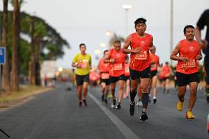 BIB: 25663, 21025
                            <button type="button" onclick="openModal(11157556)" class="btn btn-primary btn-sm float-right btn-popup" data-toggle="modal" data-target=".modal-high-quality">
                        <i class="fas fa-shopping-cart"></i> Add to Cart
                    </button>
                                            <button type="button" onclick="isThisMe(11157556, true)" class="btn btn-success btn-sm float-right btn-popup btn-isme hidden" data-toggle="tooltip" data-placement="bottom" title="นี่คือรูปของคุณใช่ไหม คลิกที่นี่เพื่อเอาเข้าอัลบั้ม">
                        <i class="fas fa-plus"></i> Add to album
                    </button>
                    <button type="button" onclick="isThisMe(11157556, false)" class="btn btn-warning btn-sm float-right btn-popup btn-isnotme hidden">
                        <i class="fas fa-ban"></i> Remove from album
                    </button>