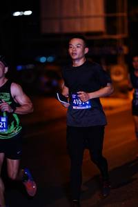 BIB: 410
                            <button type="button" onclick="openModal(12155943)" class="btn btn-primary btn-sm float-right btn-popup" data-toggle="modal" data-target=".modal-high-quality">
                        <i class="fas fa-shopping-cart"></i> Add to Cart
                    </button>
                                            <button type="button" onclick="isThisMe(12155943, true)" class="btn btn-success btn-sm float-right btn-popup btn-isme hidden" data-toggle="tooltip" data-placement="bottom" title="นี่คือรูปของคุณใช่ไหม คลิกที่นี่เพื่อเอาเข้าอัลบั้ม">
                        <i class="fas fa-plus"></i> Add to album
                    </button>
                    <button type="button" onclick="isThisMe(12155943, false)" class="btn btn-warning btn-sm float-right btn-popup btn-isnotme hidden">
                        <i class="fas fa-ban"></i> Remove from album
                    </button>