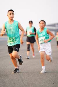 BIB: 0117, 2463
                            <button type="button" onclick="openModal(12163067)" class="btn btn-primary btn-sm float-right btn-popup" data-toggle="modal" data-target=".modal-high-quality">
                        <i class="fas fa-shopping-cart"></i> Add to Cart
                    </button>
                                            <button type="button" onclick="isThisMe(12163067, true)" class="btn btn-success btn-sm float-right btn-popup btn-isme hidden" data-toggle="tooltip" data-placement="bottom" title="นี่คือรูปของคุณใช่ไหม คลิกที่นี่เพื่อเอาเข้าอัลบั้ม">
                        <i class="fas fa-plus"></i> Add to album
                    </button>
                    <button type="button" onclick="isThisMe(12163067, false)" class="btn btn-warning btn-sm float-right btn-popup btn-isnotme hidden">
                        <i class="fas fa-ban"></i> Remove from album
                    </button>