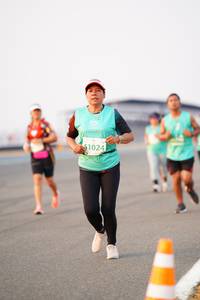 BIB: 51024
                            <button type="button" onclick="openModal(12166627)" class="btn btn-primary btn-sm float-right btn-popup" data-toggle="modal" data-target=".modal-high-quality">
                        <i class="fas fa-shopping-cart"></i> Add to Cart
                    </button>
                                            <button type="button" onclick="isThisMe(12166627, true)" class="btn btn-success btn-sm float-right btn-popup btn-isme hidden" data-toggle="tooltip" data-placement="bottom" title="นี่คือรูปของคุณใช่ไหม คลิกที่นี่เพื่อเอาเข้าอัลบั้ม">
                        <i class="fas fa-plus"></i> Add to album
                    </button>
                    <button type="button" onclick="isThisMe(12166627, false)" class="btn btn-warning btn-sm float-right btn-popup btn-isnotme hidden">
                        <i class="fas fa-ban"></i> Remove from album
                    </button>