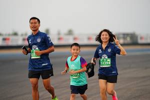 BIB: 533, 53394
                            <button type="button" onclick="openModal(12291886)" class="btn btn-primary btn-sm float-right btn-popup" data-toggle="modal" data-target=".modal-high-quality">
                        <i class="fas fa-shopping-cart"></i> Add to Cart
                    </button>
                                            <button type="button" onclick="isThisMe(12291886, true)" class="btn btn-success btn-sm float-right btn-popup btn-isme hidden" data-toggle="tooltip" data-placement="bottom" title="นี่คือรูปของคุณใช่ไหม คลิกที่นี่เพื่อเอาเข้าอัลบั้ม">
                        <i class="fas fa-plus"></i> Add to album
                    </button>
                    <button type="button" onclick="isThisMe(12291886, false)" class="btn btn-warning btn-sm float-right btn-popup btn-isnotme hidden">
                        <i class="fas fa-ban"></i> Remove from album
                    </button>
