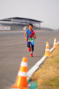 BIB: 2068
                            <button type="button" onclick="openModal(12137464)" class="btn btn-primary btn-sm float-right btn-popup" data-toggle="modal" data-target=".modal-high-quality">
                        <i class="fas fa-shopping-cart"></i> Add to Cart
                    </button>
                                            <button type="button" onclick="isThisMe(12137464, true)" class="btn btn-success btn-sm float-right btn-popup btn-isme hidden" data-toggle="tooltip" data-placement="bottom" title="นี่คือรูปของคุณใช่ไหม คลิกที่นี่เพื่อเอาเข้าอัลบั้ม">
                        <i class="fas fa-plus"></i> Add to album
                    </button>
                    <button type="button" onclick="isThisMe(12137464, false)" class="btn btn-warning btn-sm float-right btn-popup btn-isnotme hidden">
                        <i class="fas fa-ban"></i> Remove from album
                    </button>